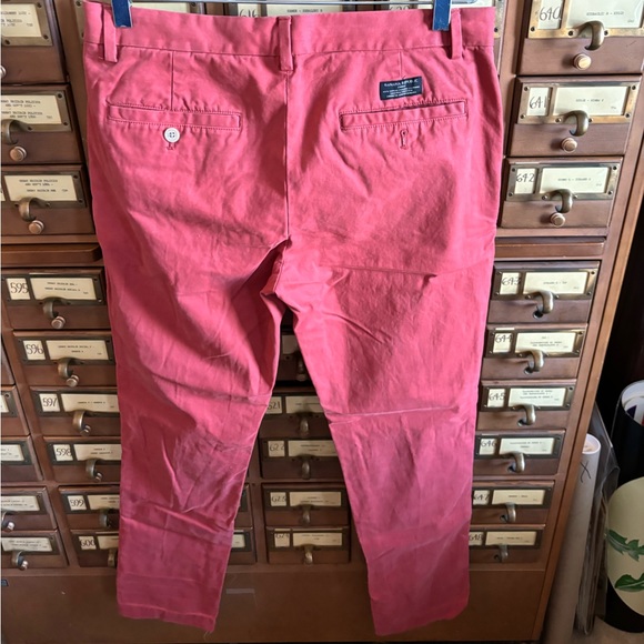 Banana Republic - Picture 3 of 3